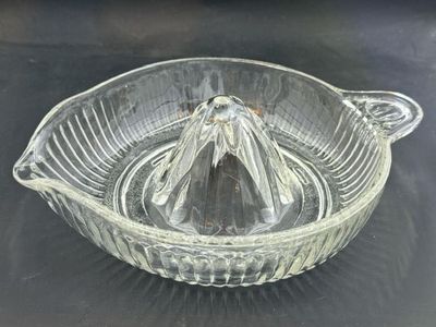 Vintage Clear Glass Citrus Juicer Reamer with Spout