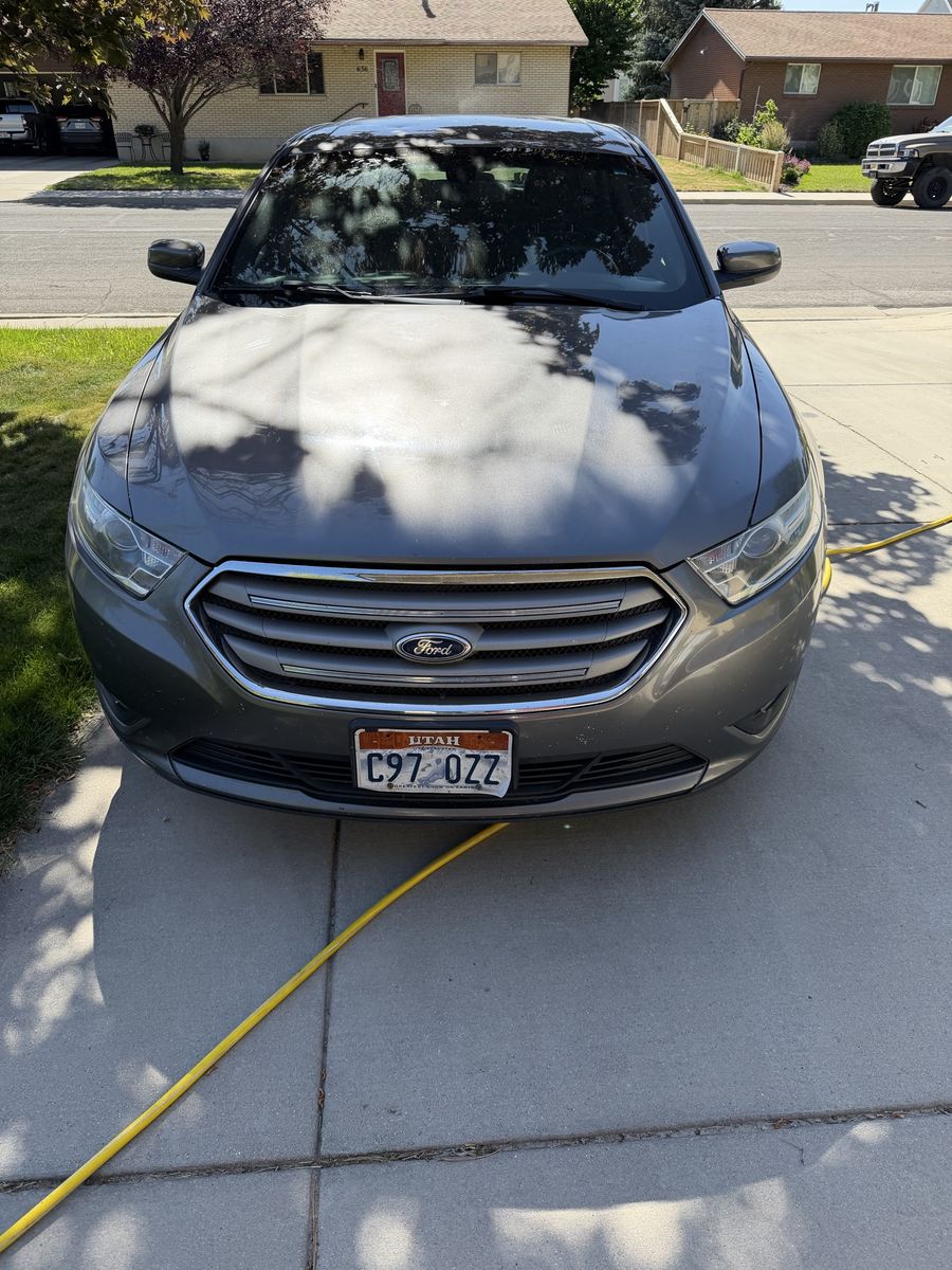 2013 Ford Taurus SEL