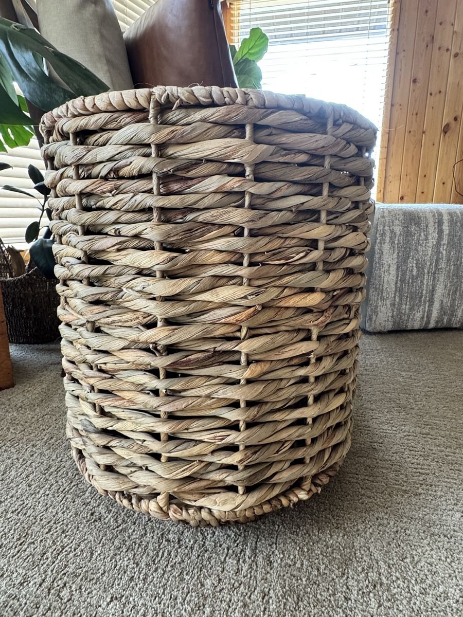 Woven Textured Basket Table - Used, Great Condition