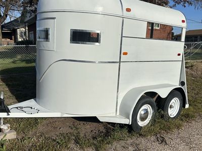 1984 Two place horse trailer