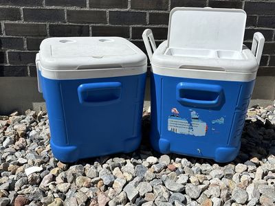 Igloo Ice Cube 12 Quart 14 Can Plastic Cooler With Top Tray Handle