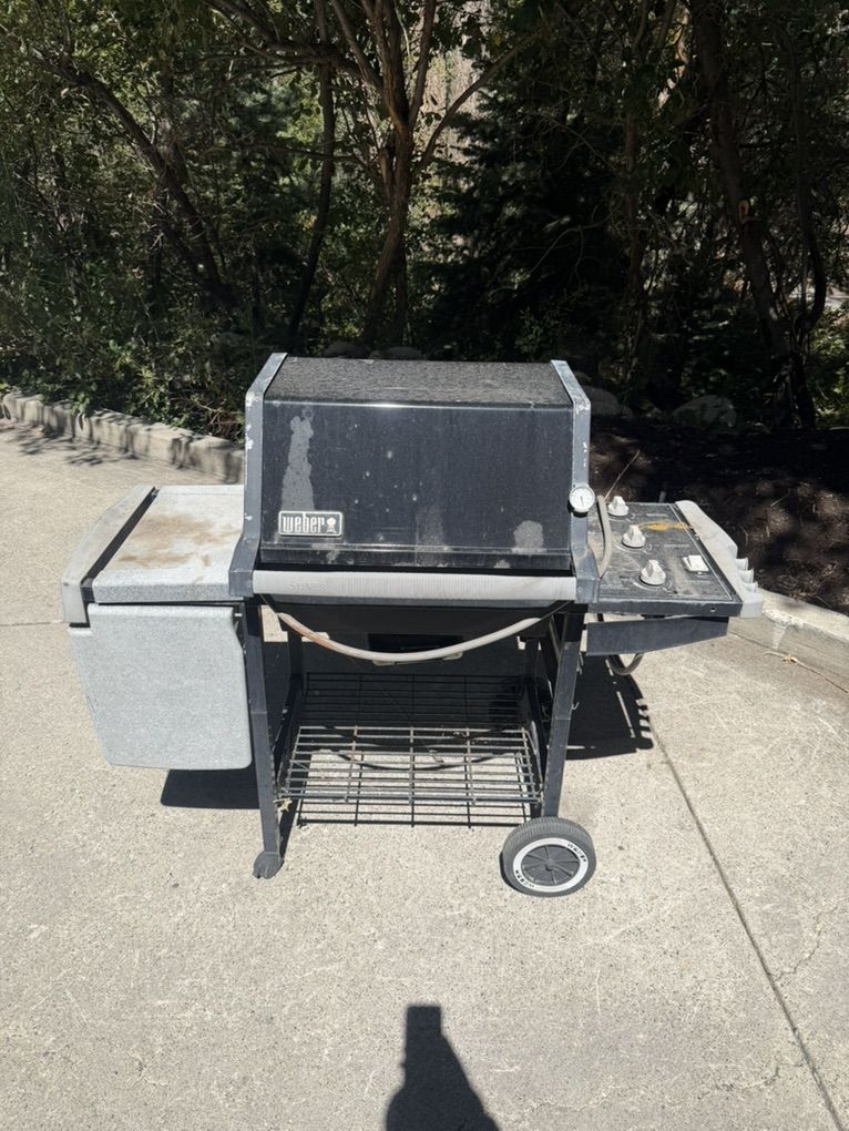 Free Weber Grill!  (3 Burner Gas Grill)