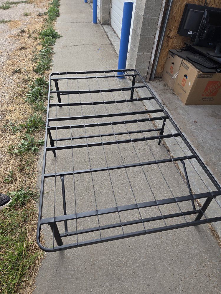 Black Metal Twin Bed Frame - 38 x 75 Inches