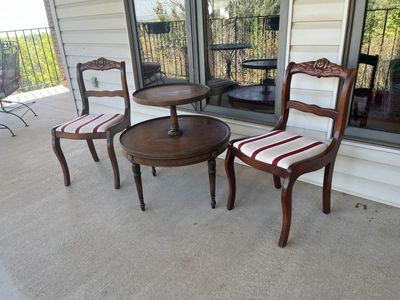 2-Tier Mahogany Table with 2 chairs