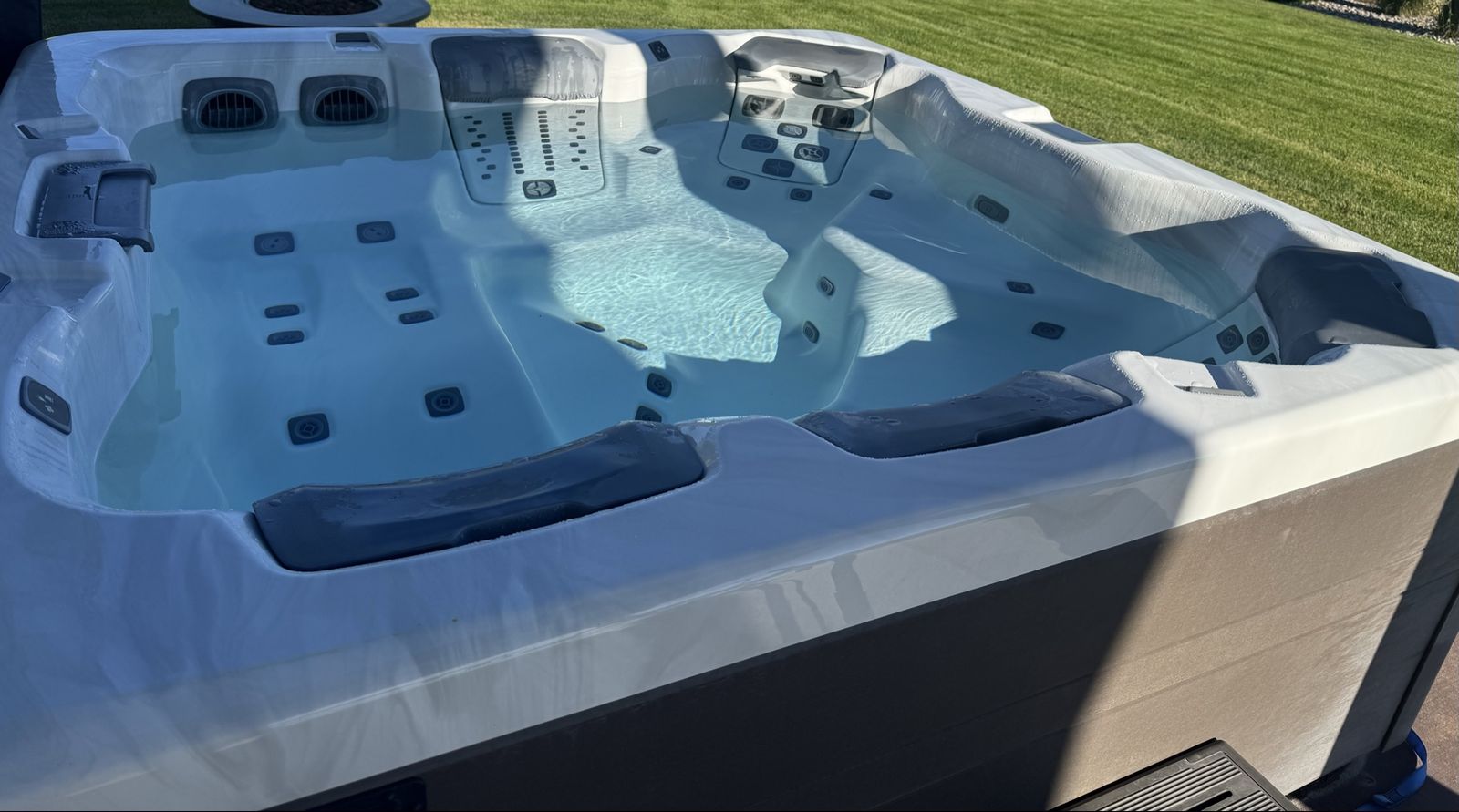 Bullfrog A7L (Plus) Hot Tub