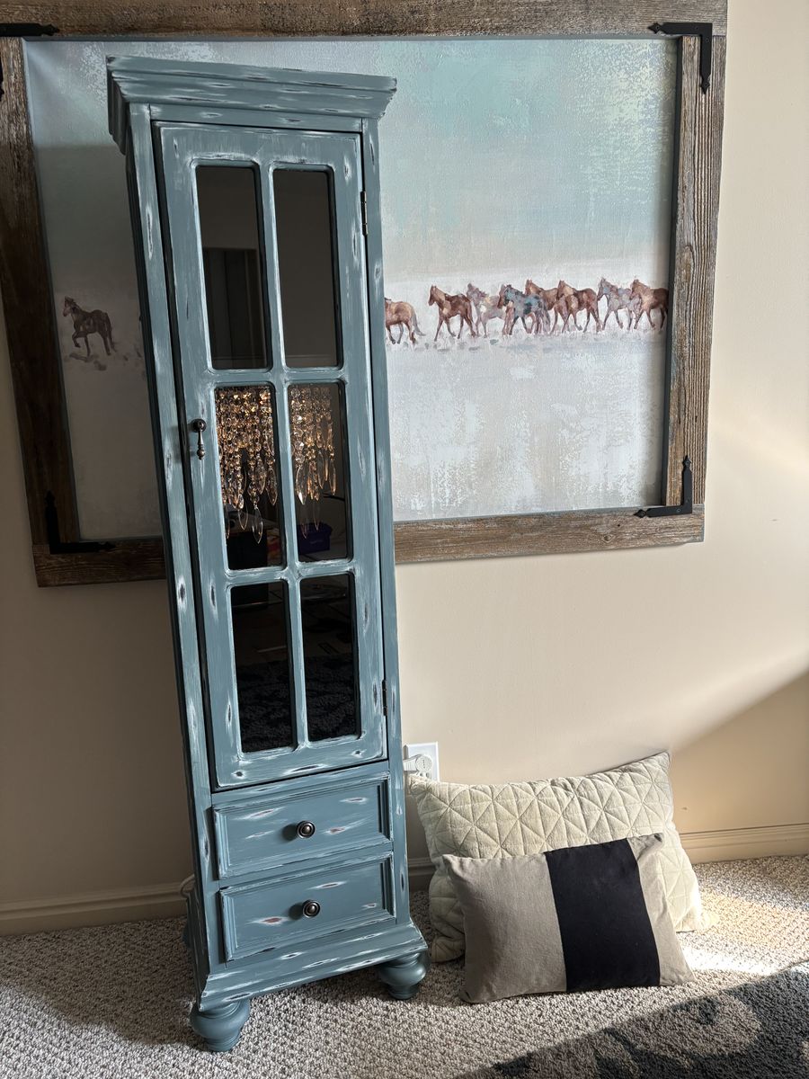 One Of A Kind Hand Painted Pulaski Jewlery Curio