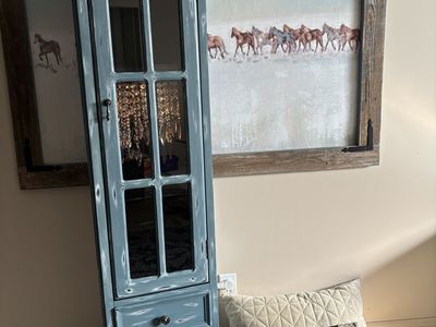 One Of A Kind Hand Painted Pulaski Jewlery Curio