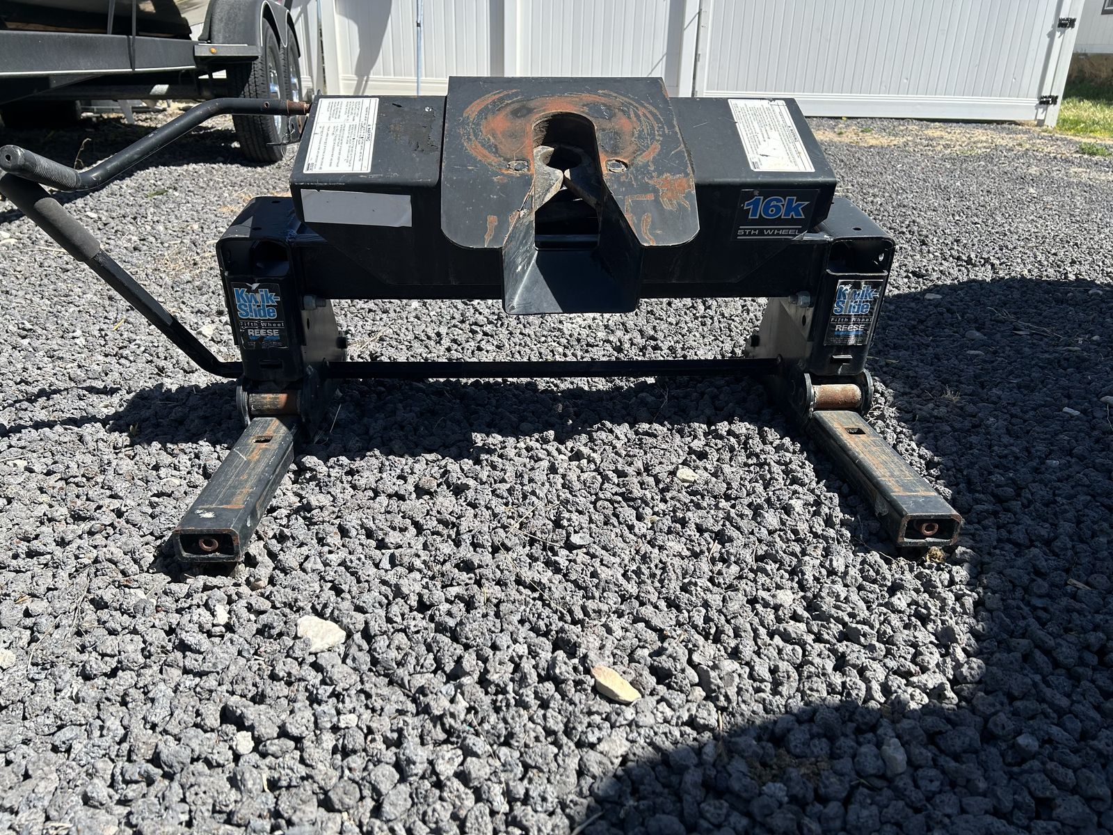 Reese 16k Kwik Slide fifth wheel hitch