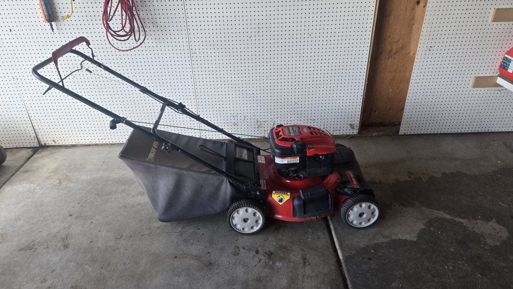 Troy-Bilt 21" Self-Propelled Push Lawn Mower