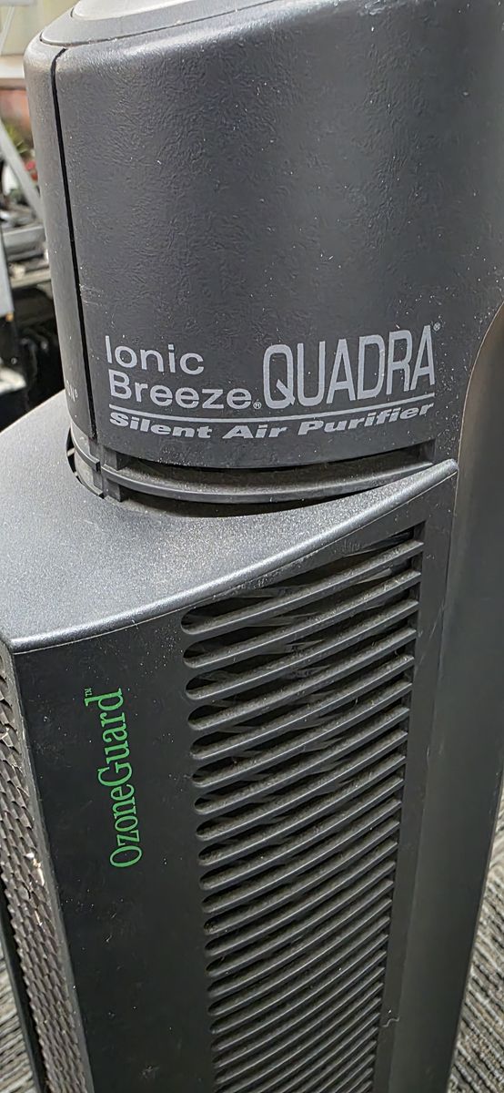 Sharper Image Ionic Breeze Quadra Air Purifier