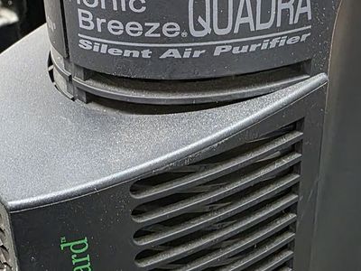 Sharper Image Ionic Breeze Quadra Air Purifier