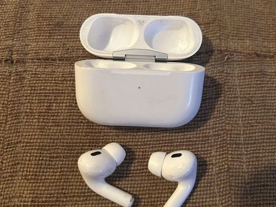 Used mint AirPods Pro 2nd gen