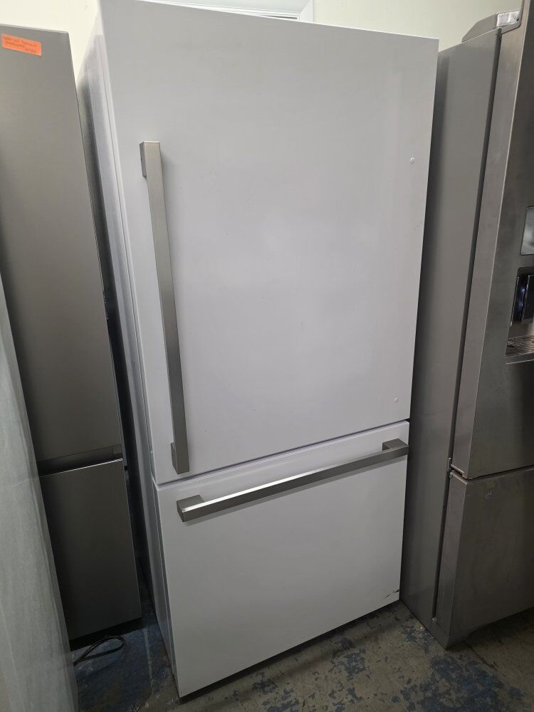 Hisense refrigerator