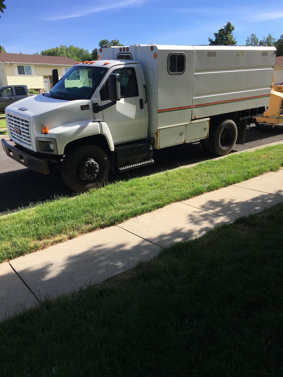 Chipper truck