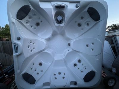 Aquaterra Miramar spa made 10-21 free delivery