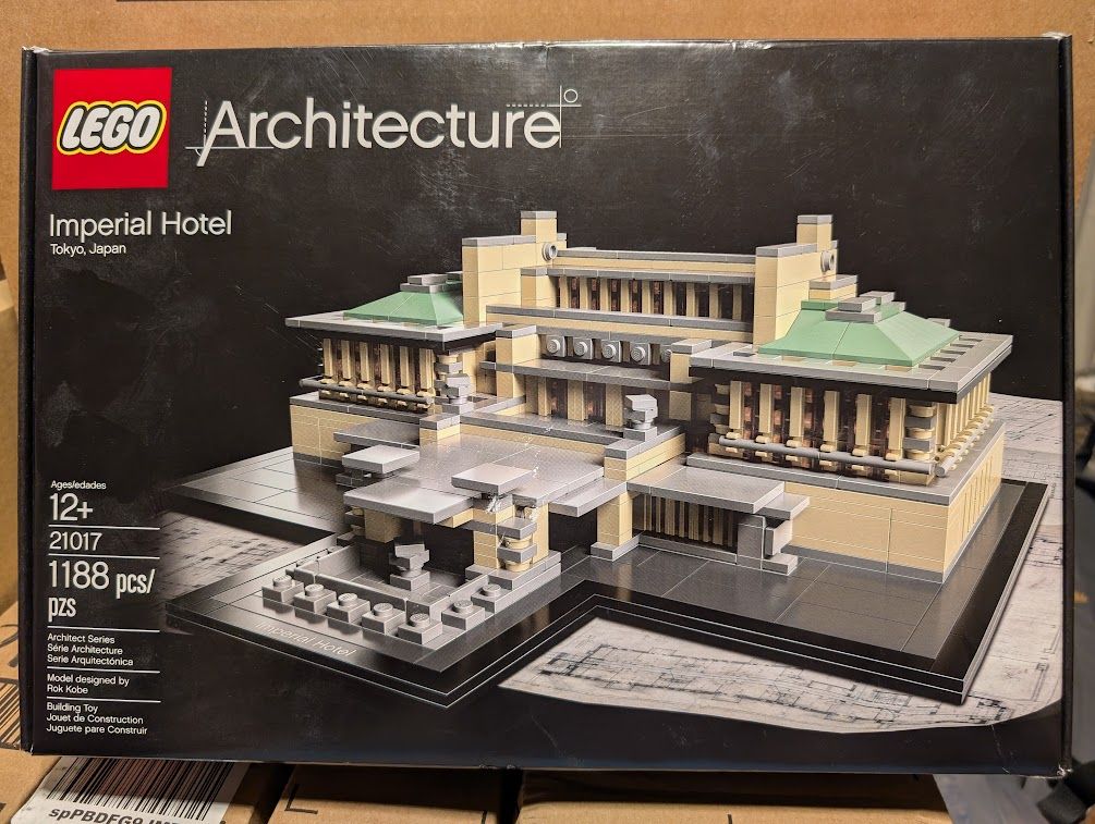 LEGO ARCHITECTURE: Imperial Hotel (21017)