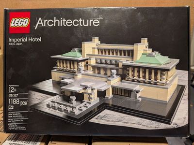 LEGO ARCHITECTURE: Imperial Hotel (21017)