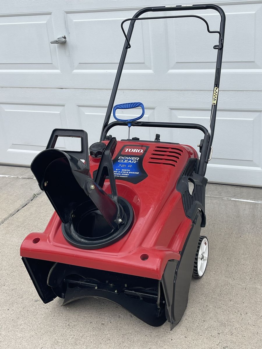 TORO SNOWBLOWER