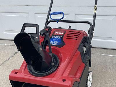 TORO SNOWBLOWER