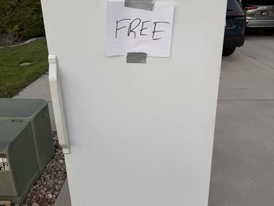 Free Amana Deepfreeze Upright Freezer - White