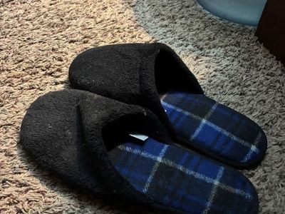 Men's Black & Blue Plaid Slippers Size L 11-12 Used