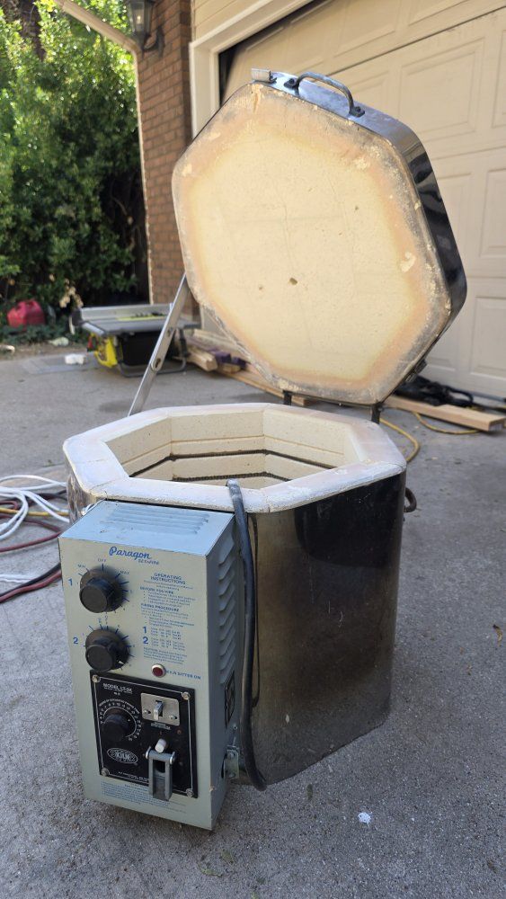 Paragon Electric Pottery Kiln with Kiln-Sitter Model LT-3K
