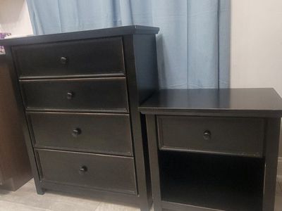 Dark Wood Dresser (4-Drawer) & Nightstand Set - Bedroom Furniture Storage