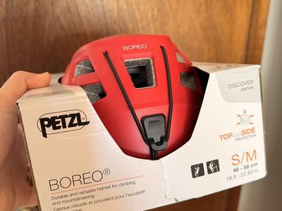New Petzl BOREO S/M Durable Helmet with Enhanced Protection (Climbing, Caving, Via Ferrata)