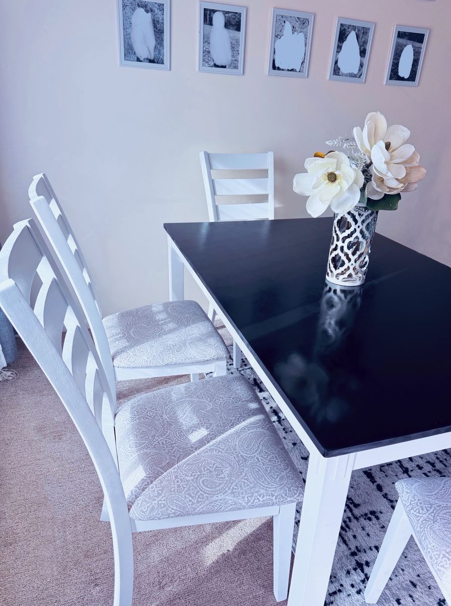 Dining Table W Chairs And Bench