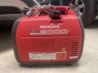 Honda EU2000i Inverter Generator Portable Quiet Power