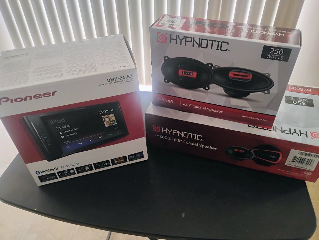 Pioneer DMH-241EX 2-Din Car AV Receiver & Hypnotic 4x6" & 6.5" 2-Way Coaxial Speakers