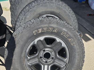 Hercules Terra Trac AT2 All-Season Tires 265/75R16 with Rims, Set of 5, Excellent Tread