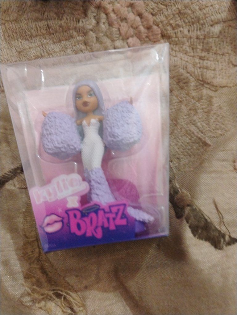 Bratz mini dolls