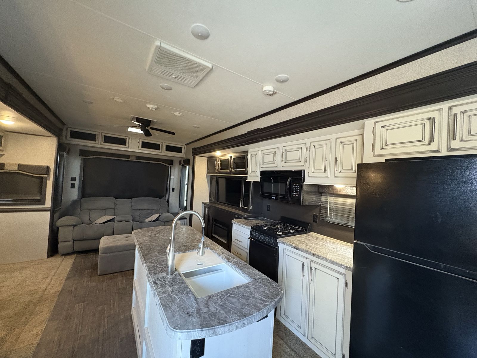 Jayco 2020 jayflight bungalow 40 rlts