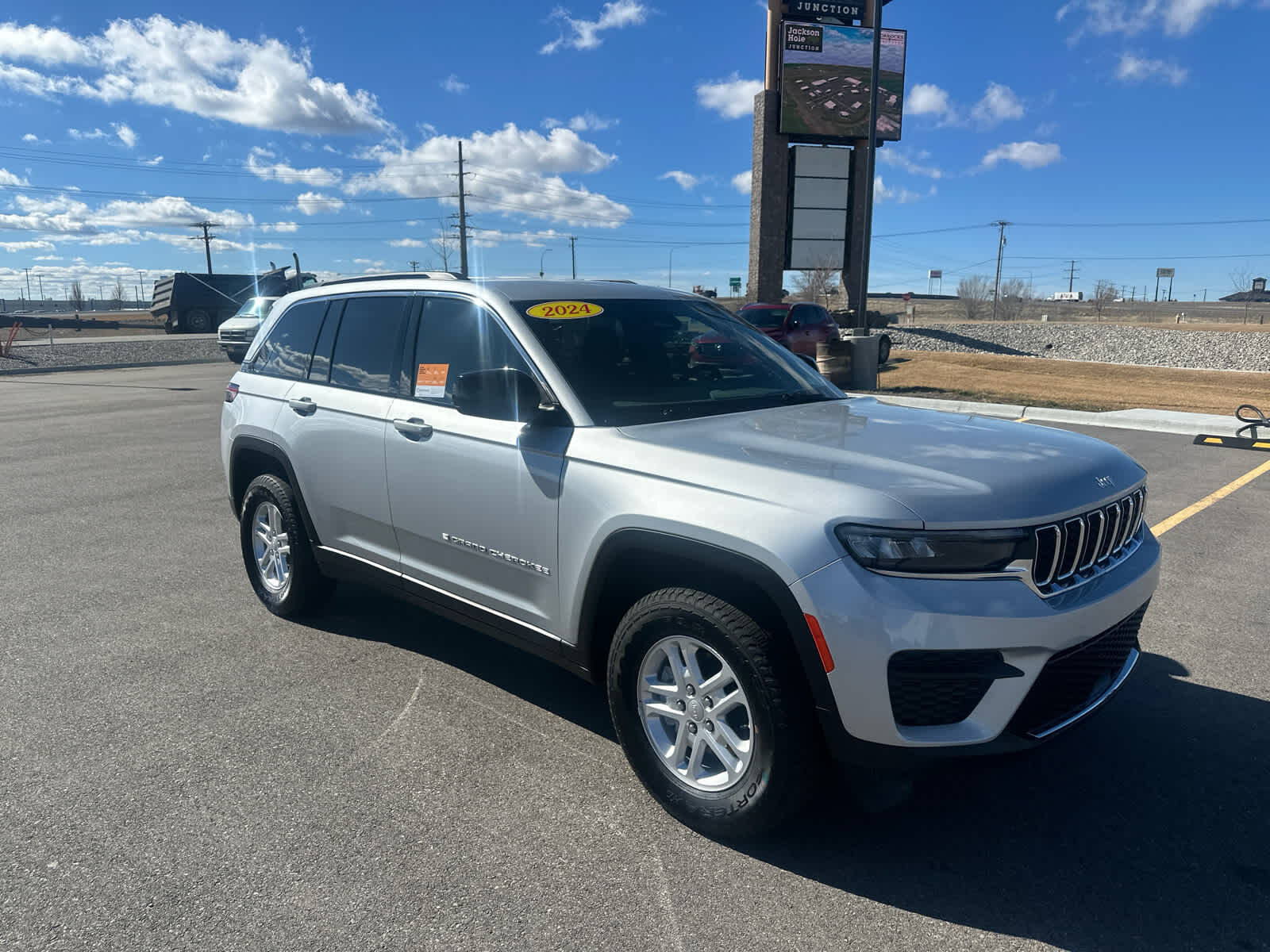 2024 Jeep Grand Cherokee Laredo