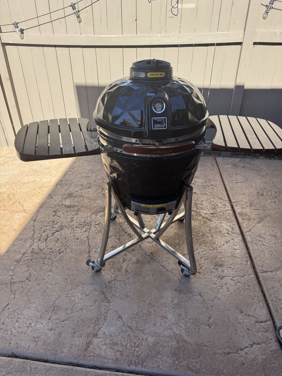 Kamado Diamond Vision Grill