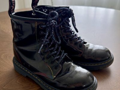 Dr Marten 1460 Girls boots with side zipper Size 2