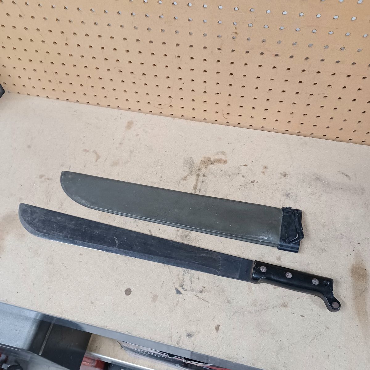 Vietnam war US machete 1966