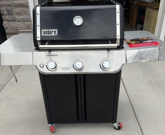 Weber Brand Natural Gass 3 Burner BBQ Grill