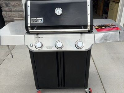 Weber Brand Natural Gass 3 Burner BBQ Grill