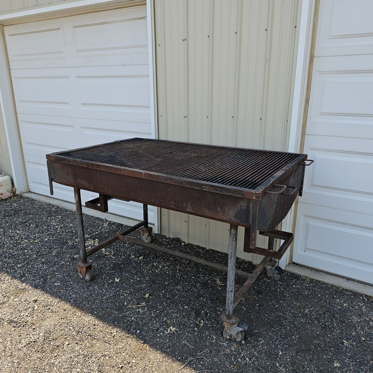 Main image 3