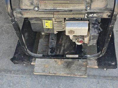 Used Gas 3000 watt Tecumseh Coleman Powermate Generator
