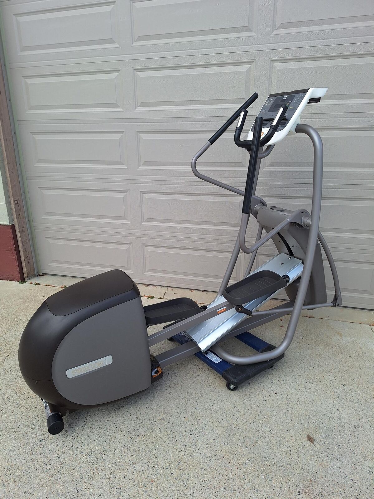 Precor 535 Elliptical Machine