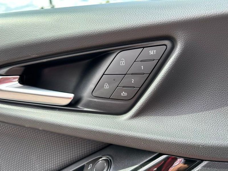 Main image 15