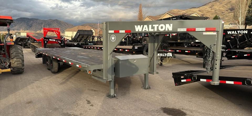 24 Ft New Walton 15,500 Lb GVWR GooseNeck trailer hot shot Hay Hauler