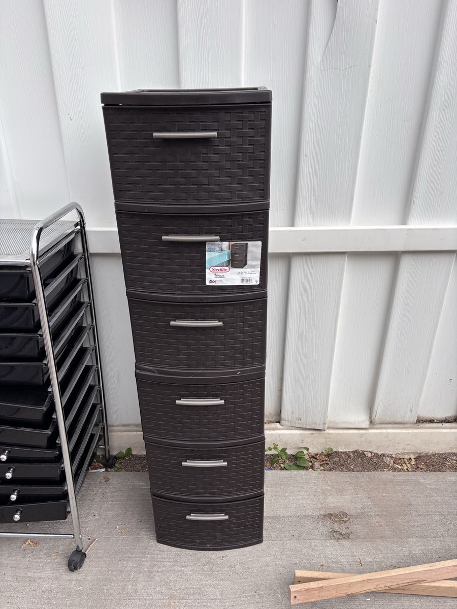 2 Sets Of Storage Drawers
