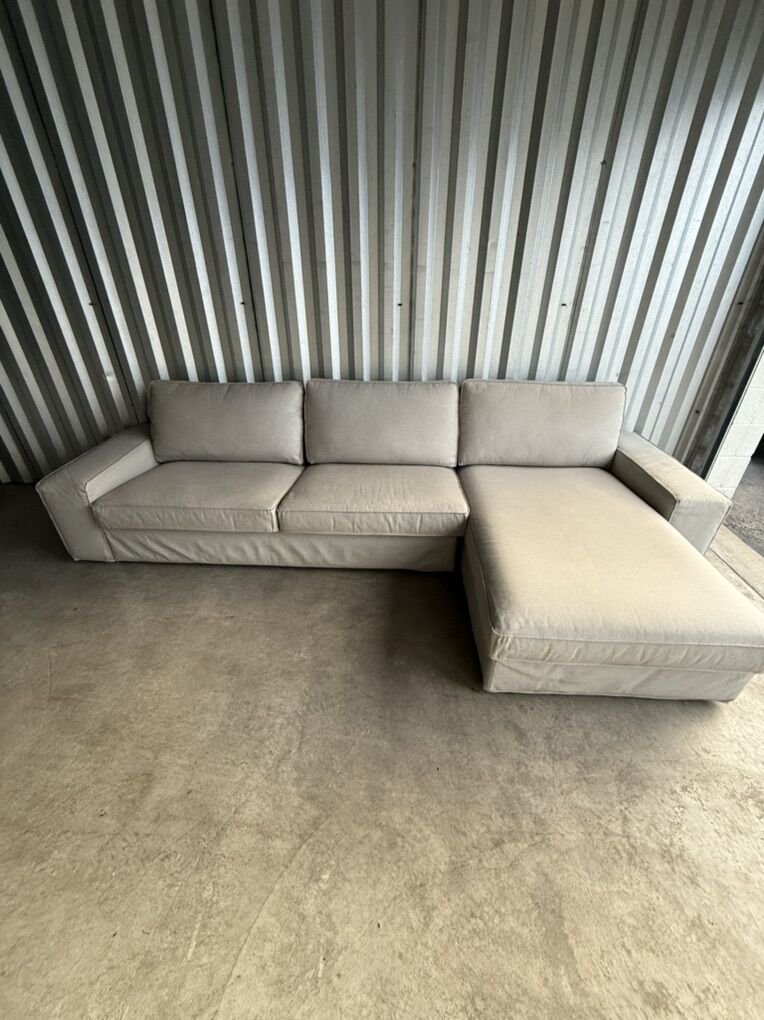Like new sectional couch - Free delivery!