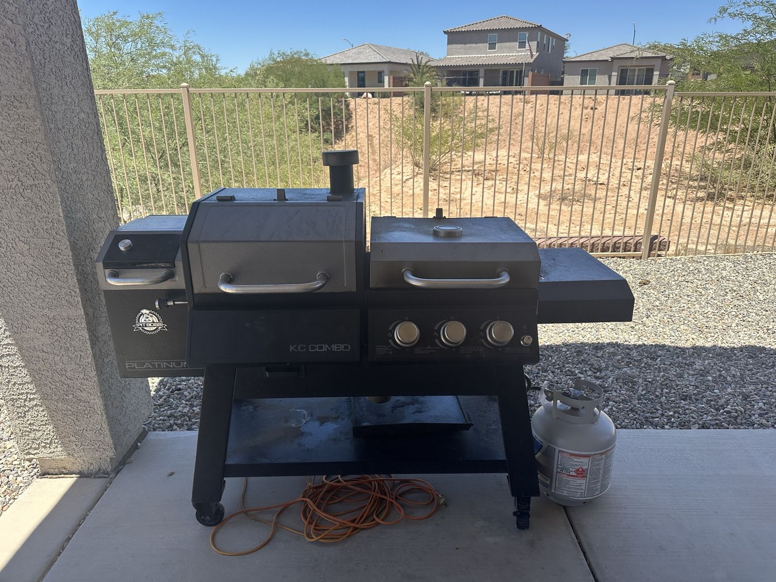Pit Boss KC Combo Platinum Series Grill & Smoker - Propane/Pellet Combo