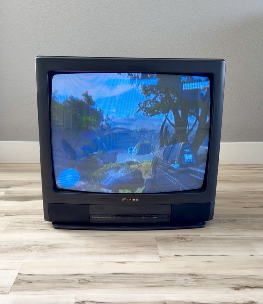 Fisher 25” CRT TV (Appears Blue-ish)