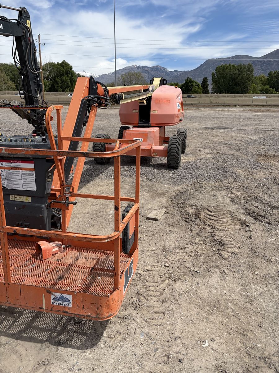 45ft Boom lift for rent